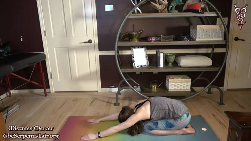 Caught Playing during Yoga after Headstand Cumming in Video - Mistress Mercer 2023 [HD] (Mp4/1000 MB)