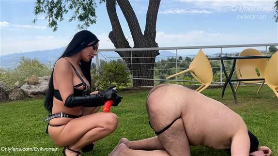 Evil Woman in Video - Fucking fat bitch outdoor 2024 [HD] (MPEG-4/965 MB)