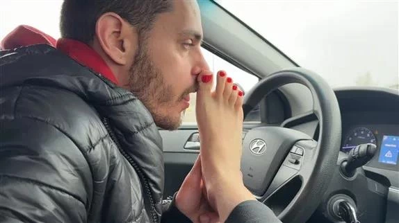 City Of Submission - Goddess Sofi's Foot Worship Tour 2025 [FullHD] (MPEG-4/1.81 GB)