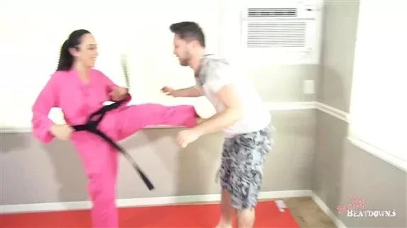 XBrats - Roxanne Rae 161 - Bratty Beatdown 2025 [FullHD] (MPEG-4/399 MB)