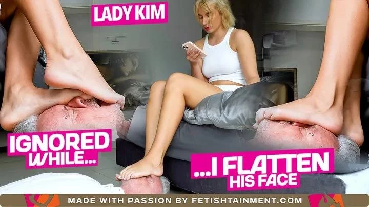 FEMDOMSQUAD in Video - I Ignore Him I Press His Face Flat With My Big Feet 2025 [FullHD] (MPEG-4/520 MB)