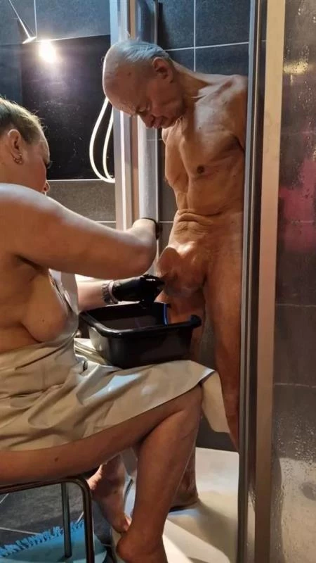 Domina Schweiz - (German) - 90y. Old Slave Is Getting Shaved 2025 [SD] (MPEG-4/123 MB)
