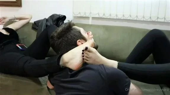 Mistress Nara Neveu in Video - Nara and Prii make a double footjob fan fantasy comes true 2025 [HD] (MPEG-4/768 MB)