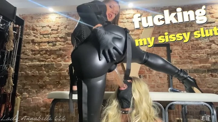 Ladyannabelle666 in Video - My sissy slut get strapon fucking 2025 [FullHD] (MPEG-4/613 MB)