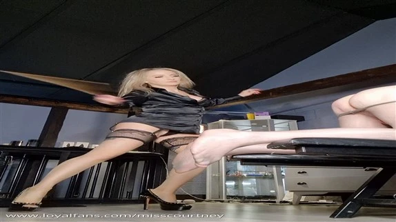 MISS COURTNEY in Video - I Love Caning My Subs 2025 [FullHD] (MPEG-4/321 MB)
