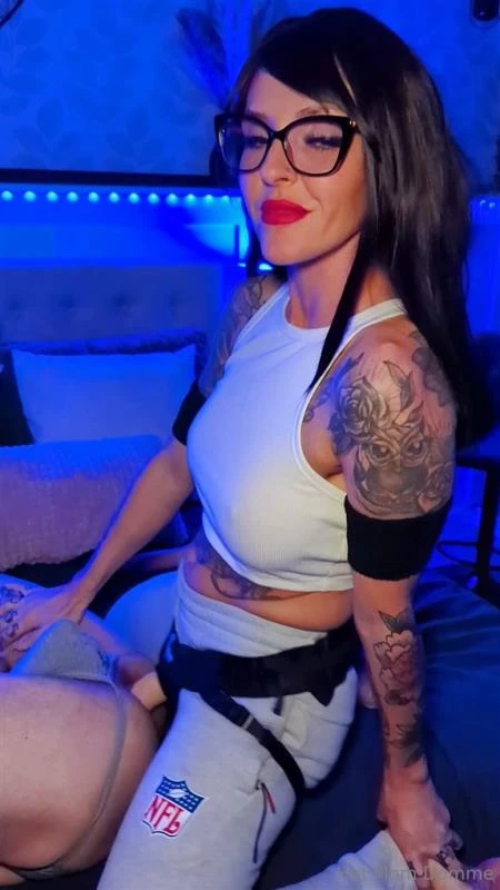 HotMomDomme in Video - I Stroked That Hole In Many Of Positions In This One 2025 [SD] (MPEG-4/453 MB)