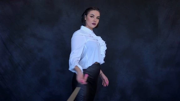 FemdomFoto in Video - Lady Kat - The Cane Mistress (German) 2025 [HD] (MPEG-4/252 MB)